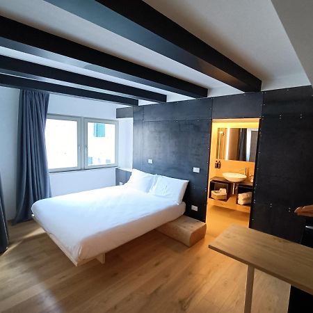Le Meridiane City Rooms In Trento Exteriör bild