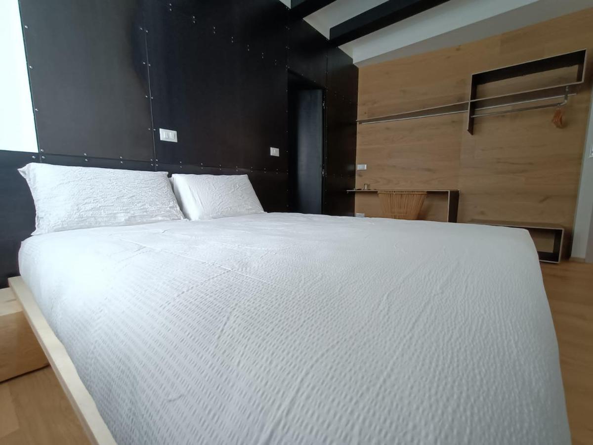Le Meridiane City Rooms In Trento Exteriör bild