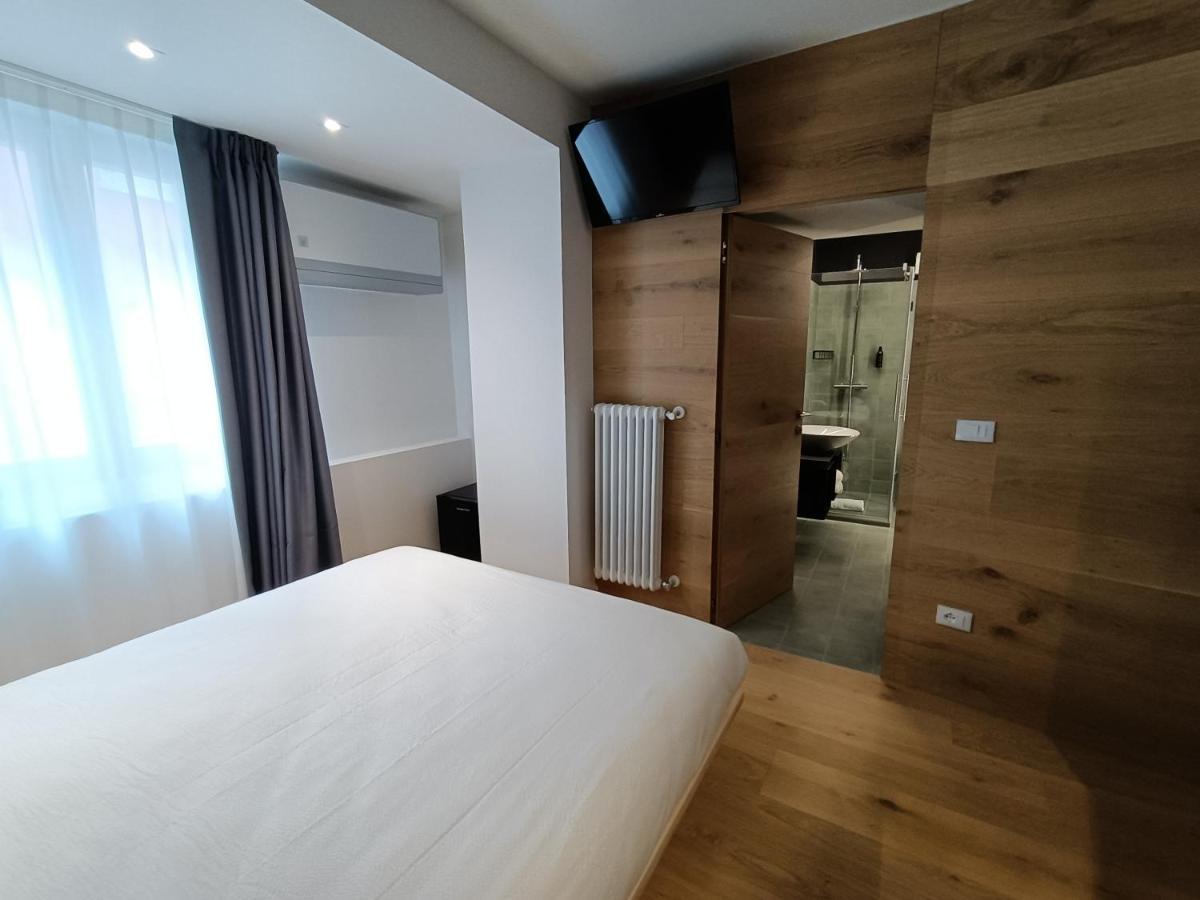 Le Meridiane City Rooms In Trento Exteriör bild