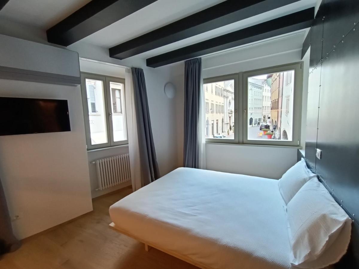 Le Meridiane City Rooms In Trento Exteriör bild