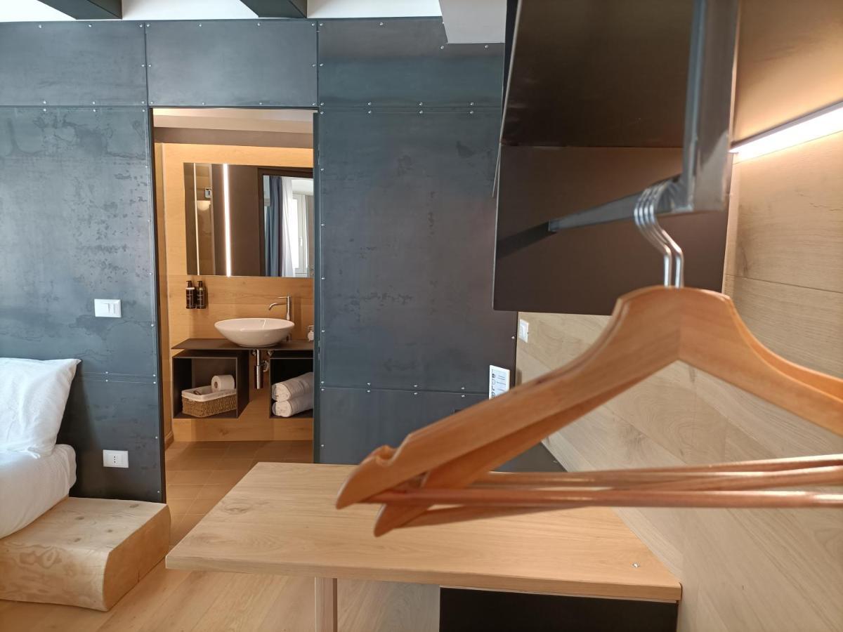 Le Meridiane City Rooms In Trento Exteriör bild