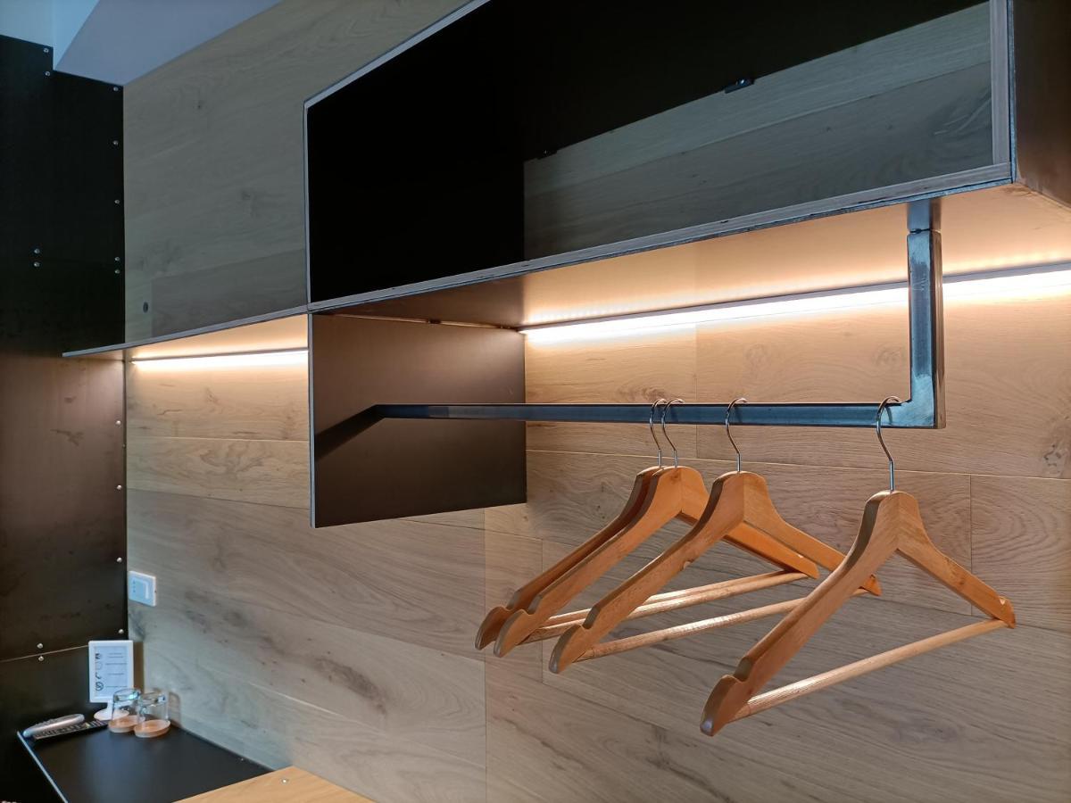 Le Meridiane City Rooms In Trento Exteriör bild