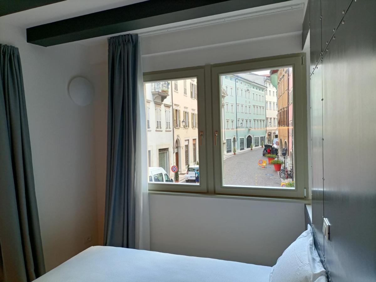 Le Meridiane City Rooms In Trento Exteriör bild