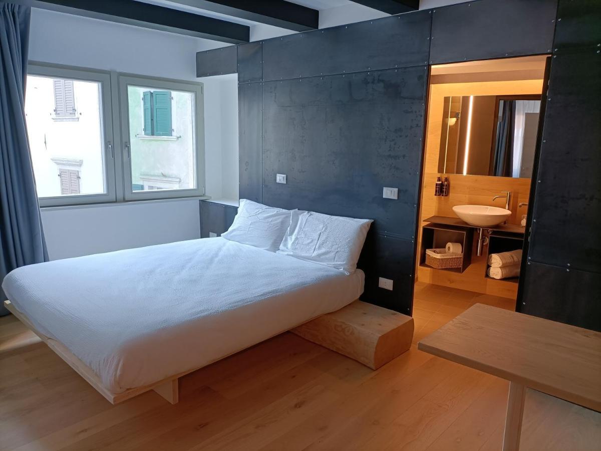 Le Meridiane City Rooms In Trento Exteriör bild