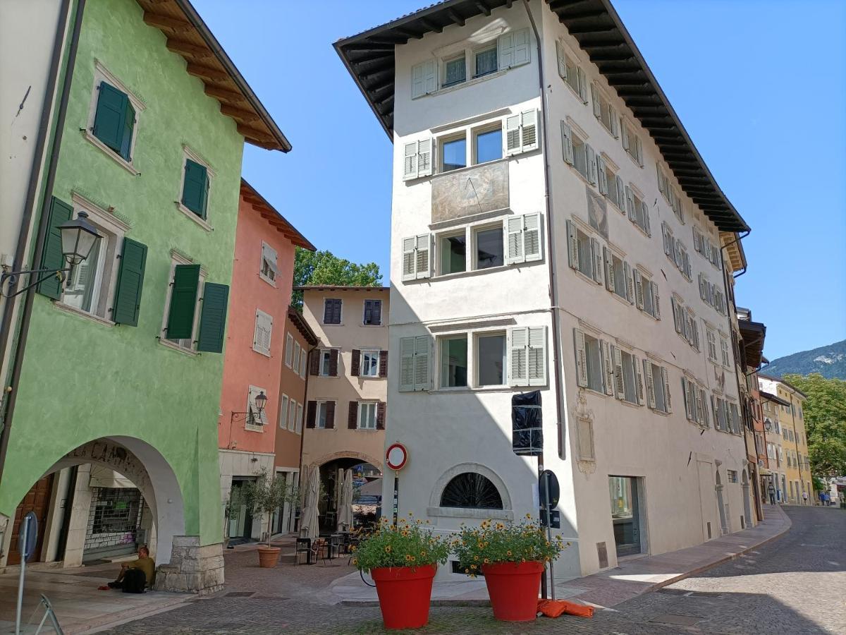 Le Meridiane City Rooms In Trento Exteriör bild