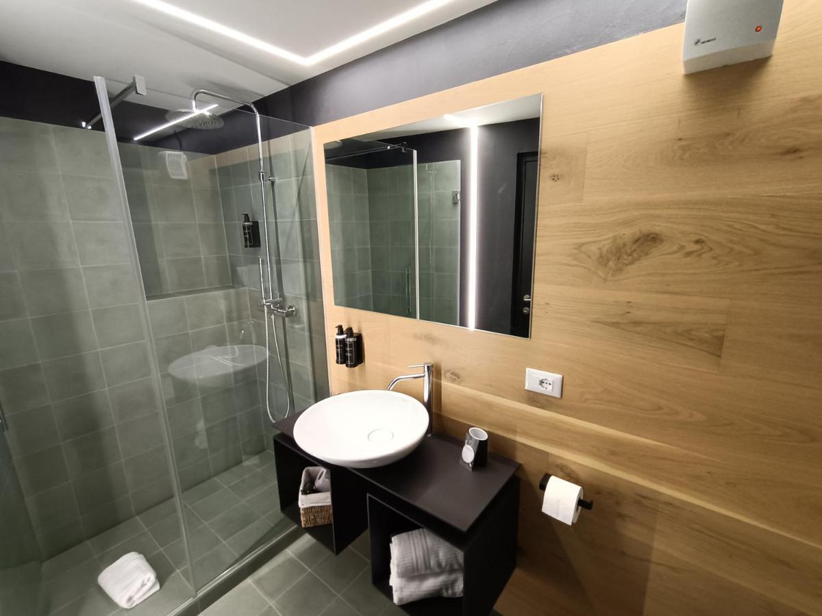 Le Meridiane City Rooms In Trento Exteriör bild