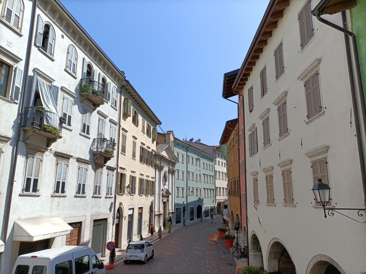 Le Meridiane City Rooms In Trento Exteriör bild