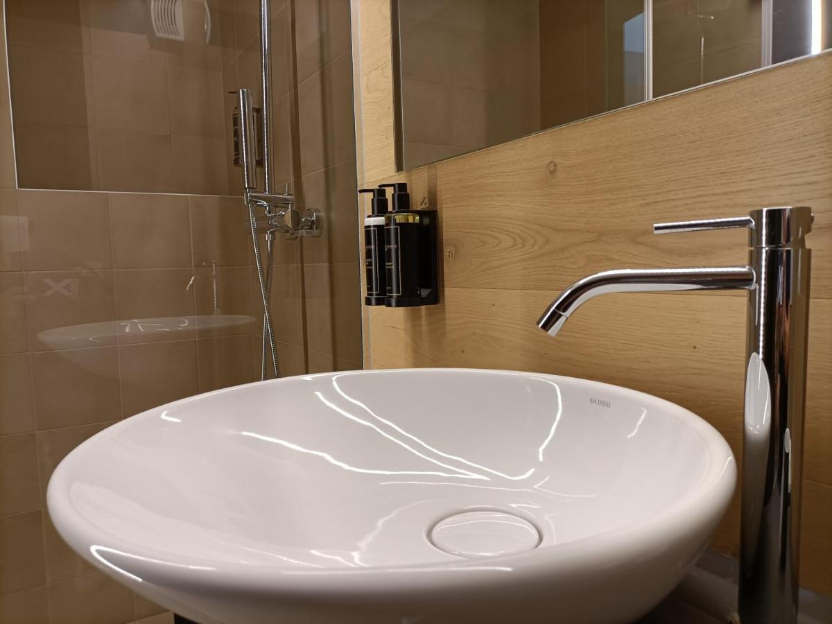 Le Meridiane City Rooms In Trento Exteriör bild