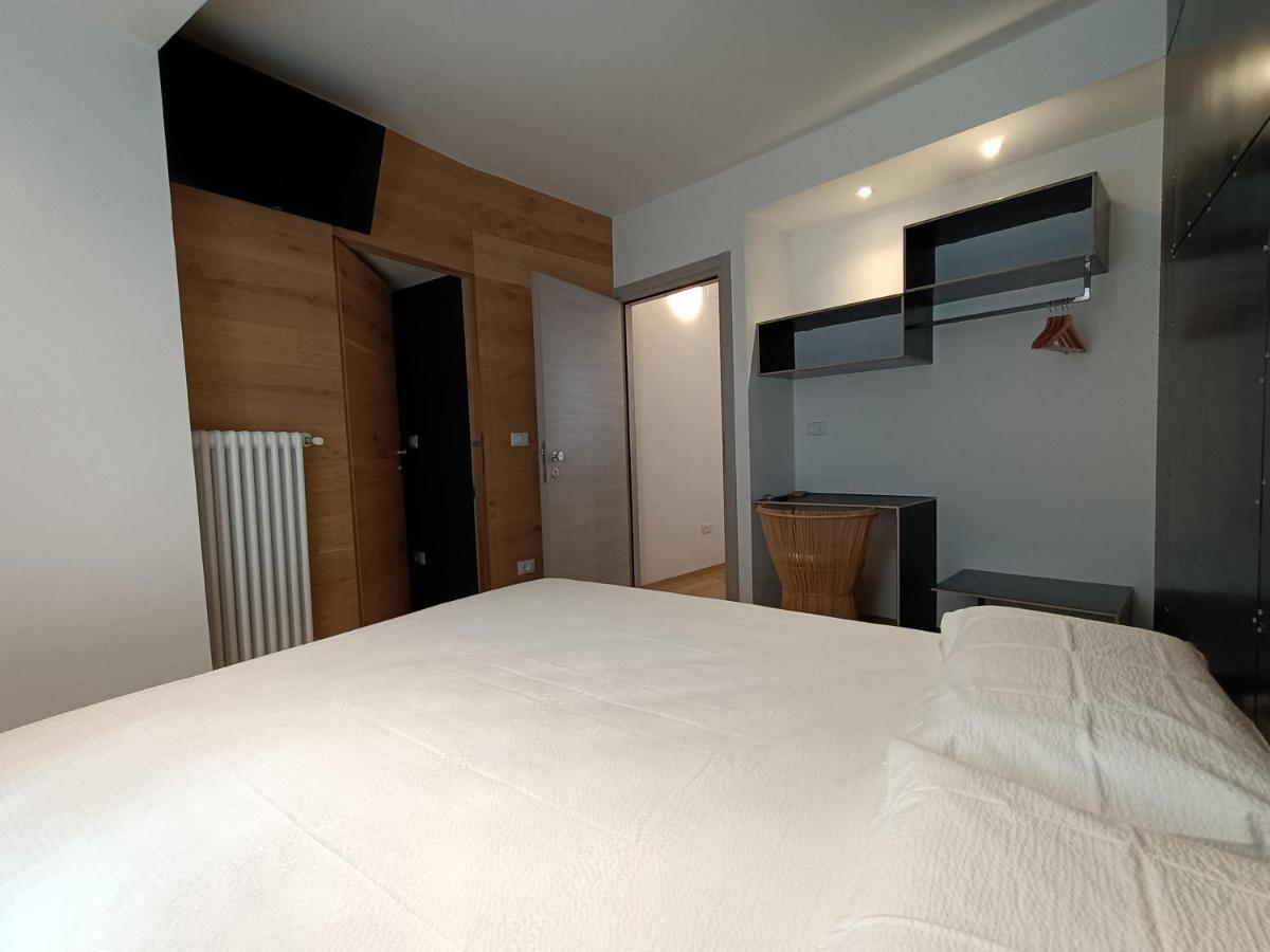 Le Meridiane City Rooms In Trento Exteriör bild